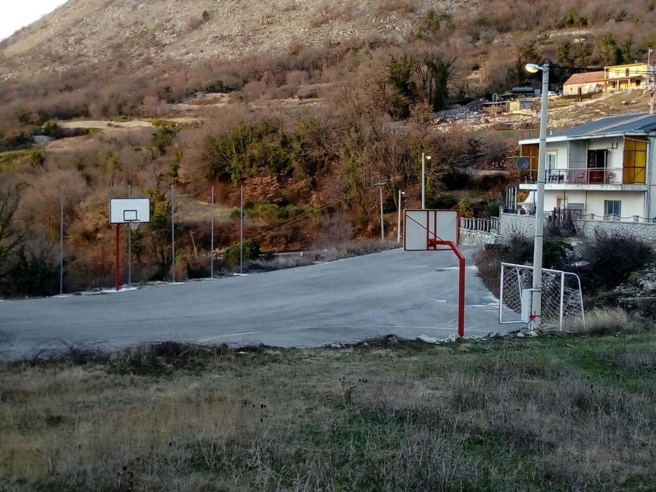 Vujas Village Pleasure Kotor Exteriér fotografie