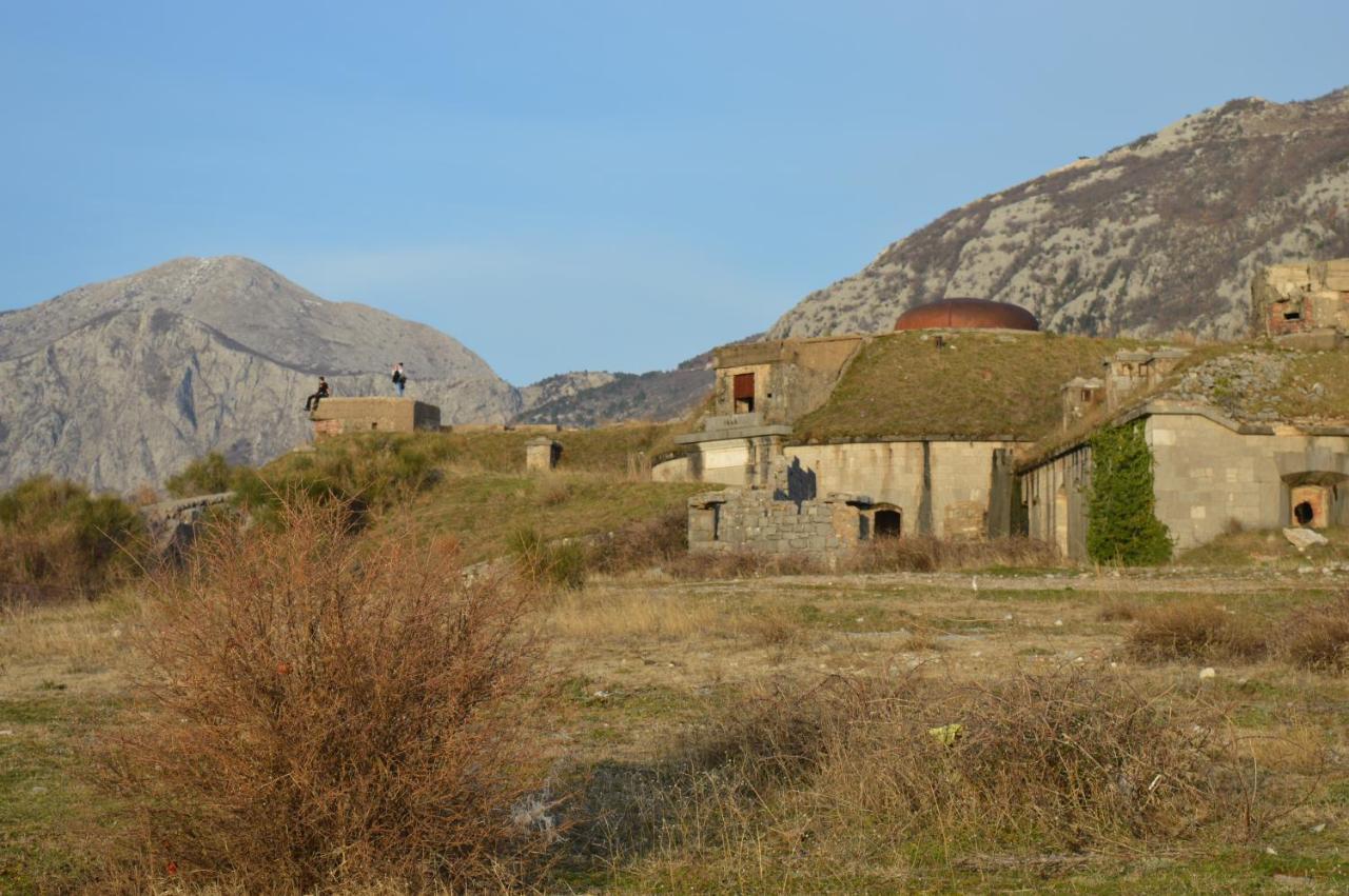 Vujas Village Pleasure Kotor Exteriér fotografie